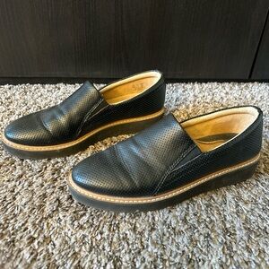 Naturalizer Black Perforated Women's Loafers